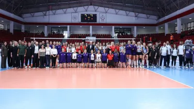 TVF Başkanı Üstündağ’dan Vefa Vurgusu: 3. Ahmet Göksu Voleybol Turnuvası Başladı