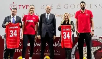 CEV Başkanı'na Fenerbahçe Forması
