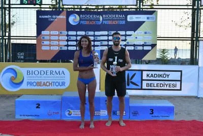 Plajda Dünya Baltacıoğlu Özel Ödülleri Sahiplerini Buldu