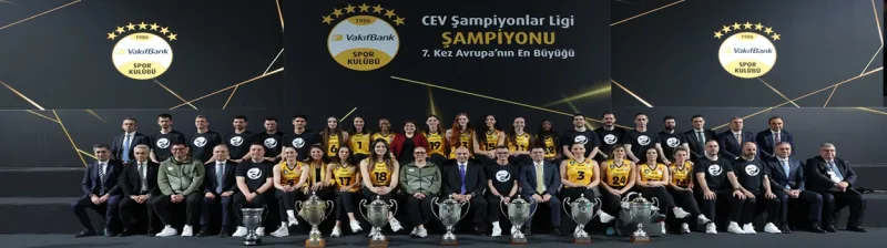 VakıfBank sezonu 3 kupa ve 7. yıldızla tamamladı