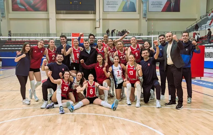 İstanbul Büyükşehir Belediye Spor Çanakkale Bld.'yi deplasmanda yendi