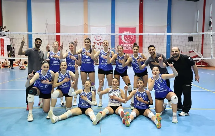 Zeugma Gaziantep Spor'u yenen Viranşehir Voleybol Namağlup Çeyrek Finalde